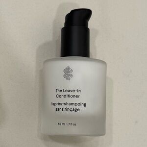 NWOT Crown Affair Limited Edition DS & Durga Leave-In
Conditioner - Travel